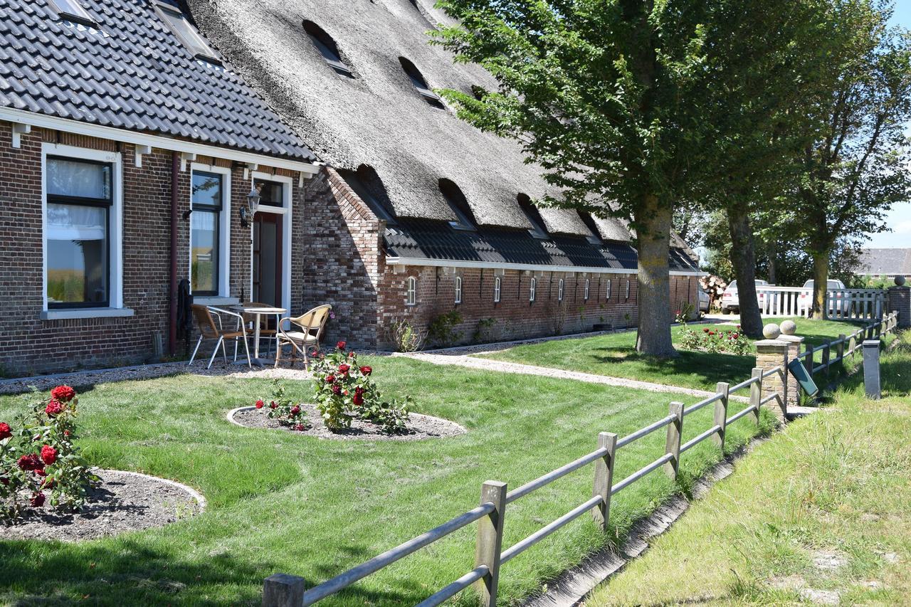 Bed and Breakfast De Hocht Nes  Exterior foto