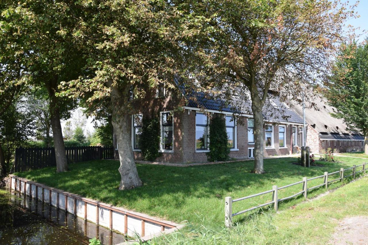 Bed and Breakfast De Hocht Nes  Exterior foto
